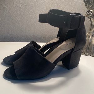 Tahari Platform Heels